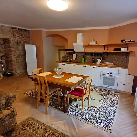 Parlament شقة فندقية تالين