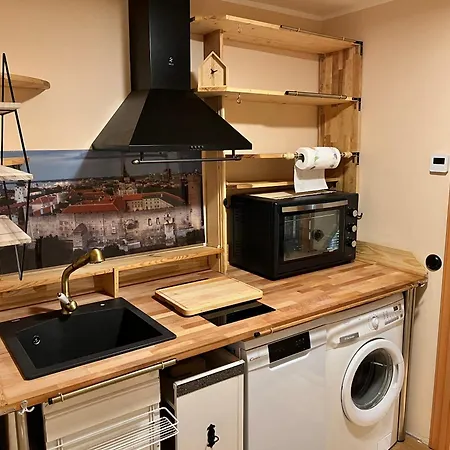 Aparthotel Parlament 3*