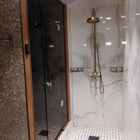 Aparthotel Parlament Reval